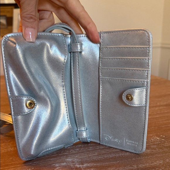 Danielle Nicole Silver Crossbody  with Glittery Cinderella - Picture 3 of 4